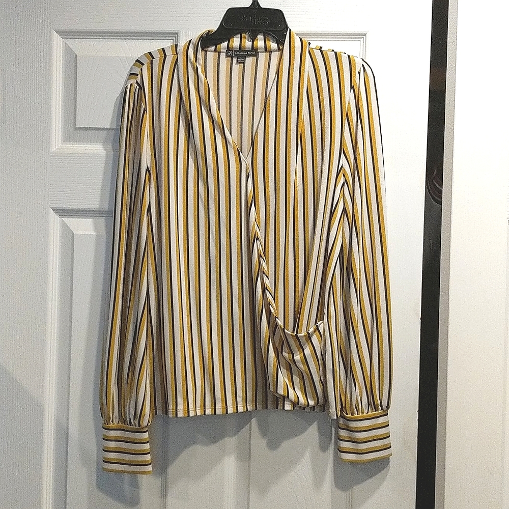 Adrianna Papell surplice blouse L